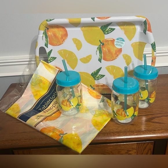 NWT-🍋🍑🍋 5 Piece Summer Dining Set - Picture 1 of 4